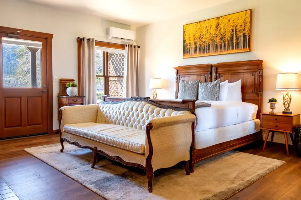 Aspen Room at Casia Lodge