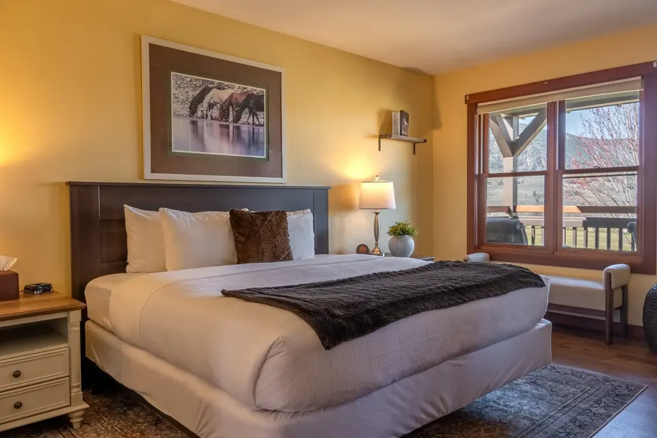 Palomino Room